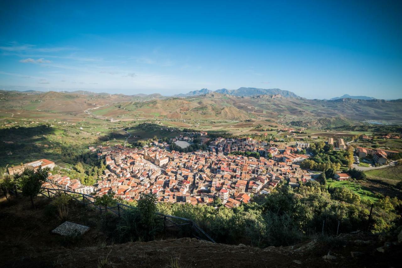 Casa Degli Artisti San Lorenzo Mezzojuso ภายนอก รูปภาพ