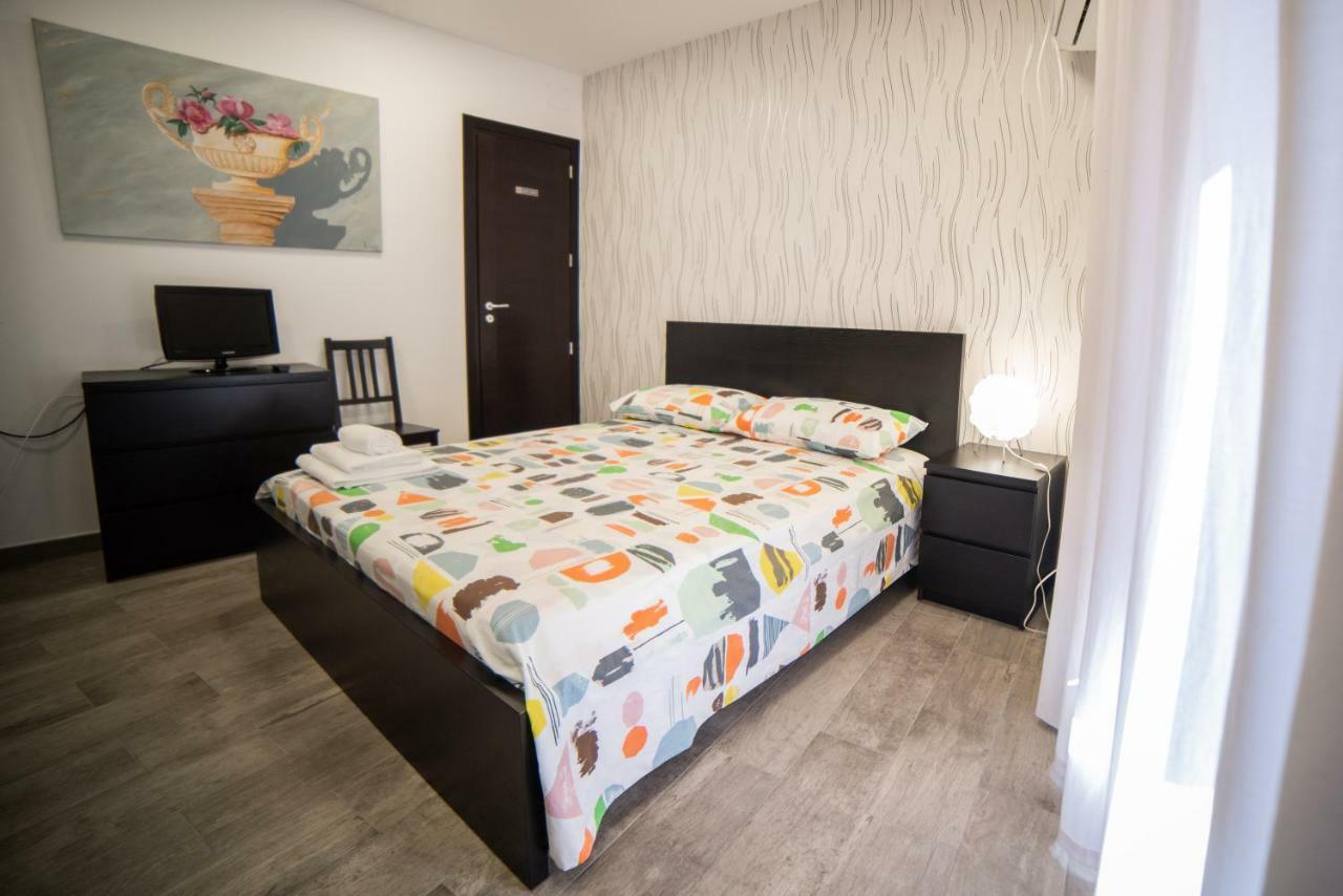 Casa Degli Artisti San Lorenzo Mezzojuso ภายนอก รูปภาพ